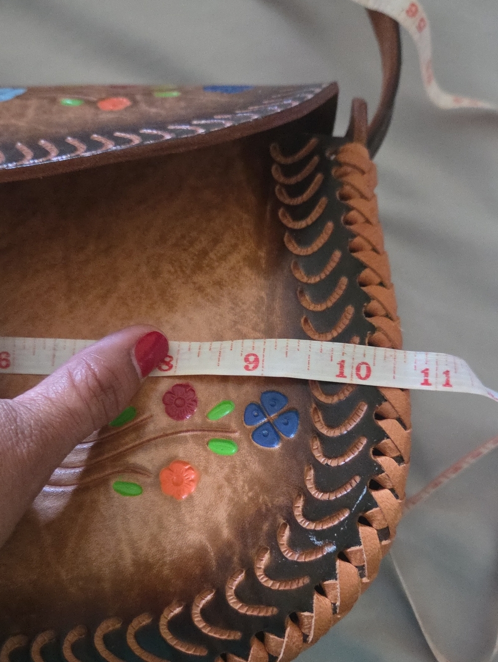 Vintage Hand-tooled Leather Handbag - Picture 7 of 9
